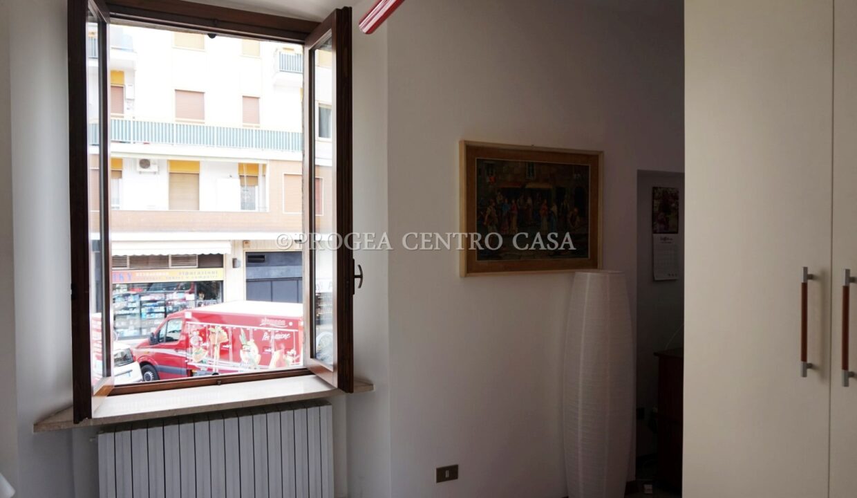appartamento-bilocale-in-affitto-a-bergamo-camera-3