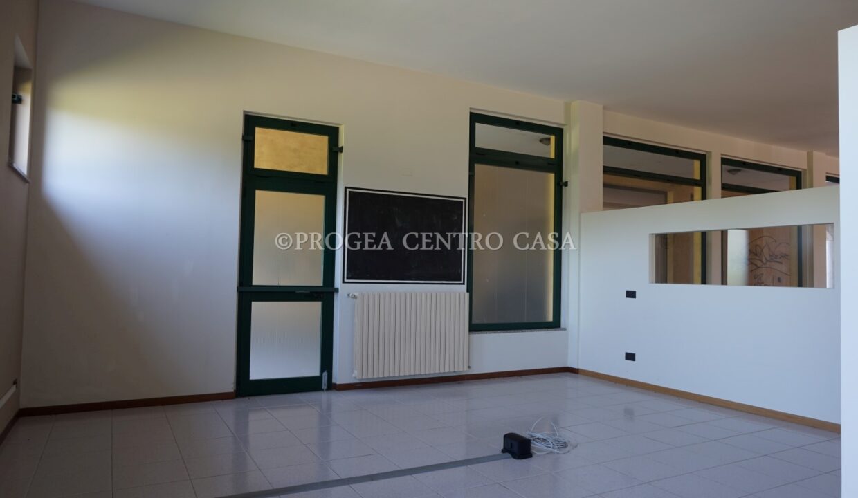 negozio-in-vendita-a-zanica-ufficio-2