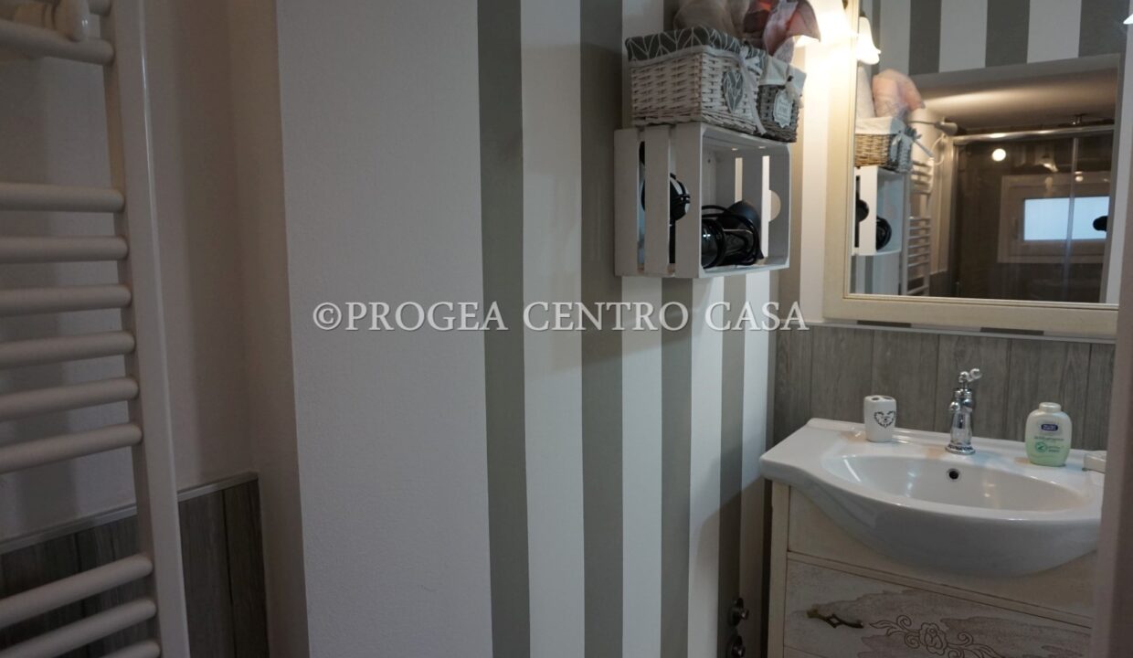 bilocale-arredato-in-affitto-brembate-sopra-bagno-2