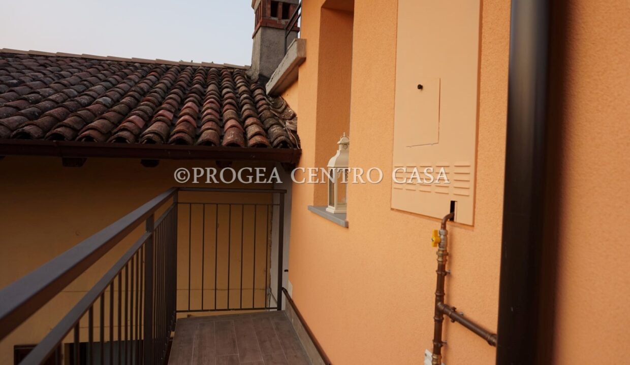 bilocale-arredato-in-affitto-brembate-sopra-terrazza-2