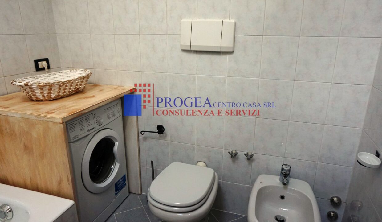 bilocale-arredato-in-affitto-a-villa-dalme-bagno-3