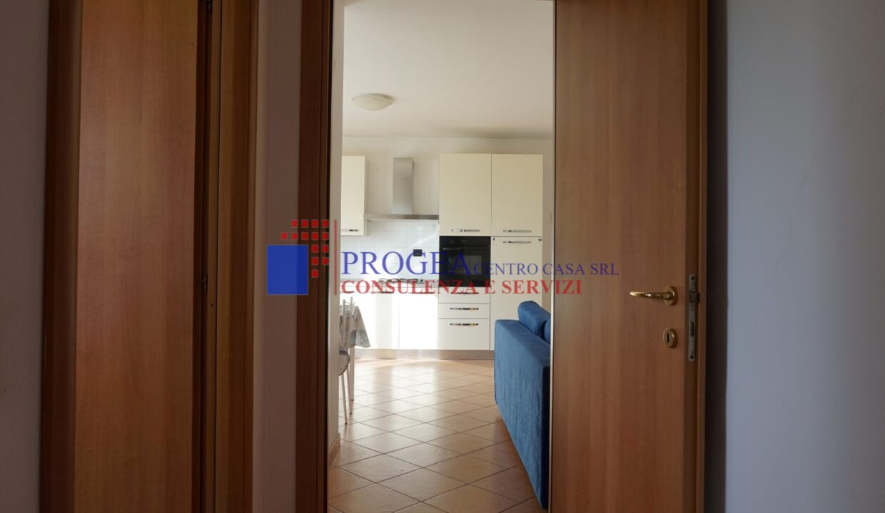 bilocale-arredato-in-affitto-ad-albano-disimpegno-2