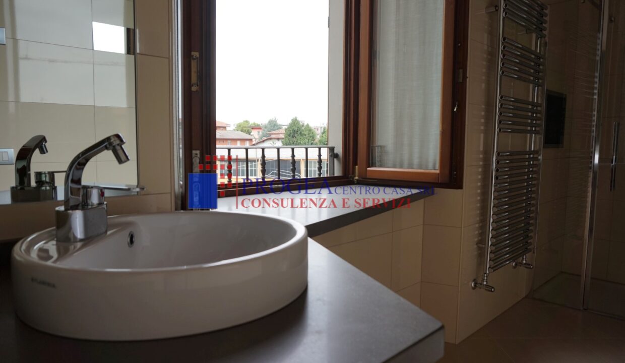 bilocale-in-affitto-a-dalmine-zona-centrale-2-bagno-3