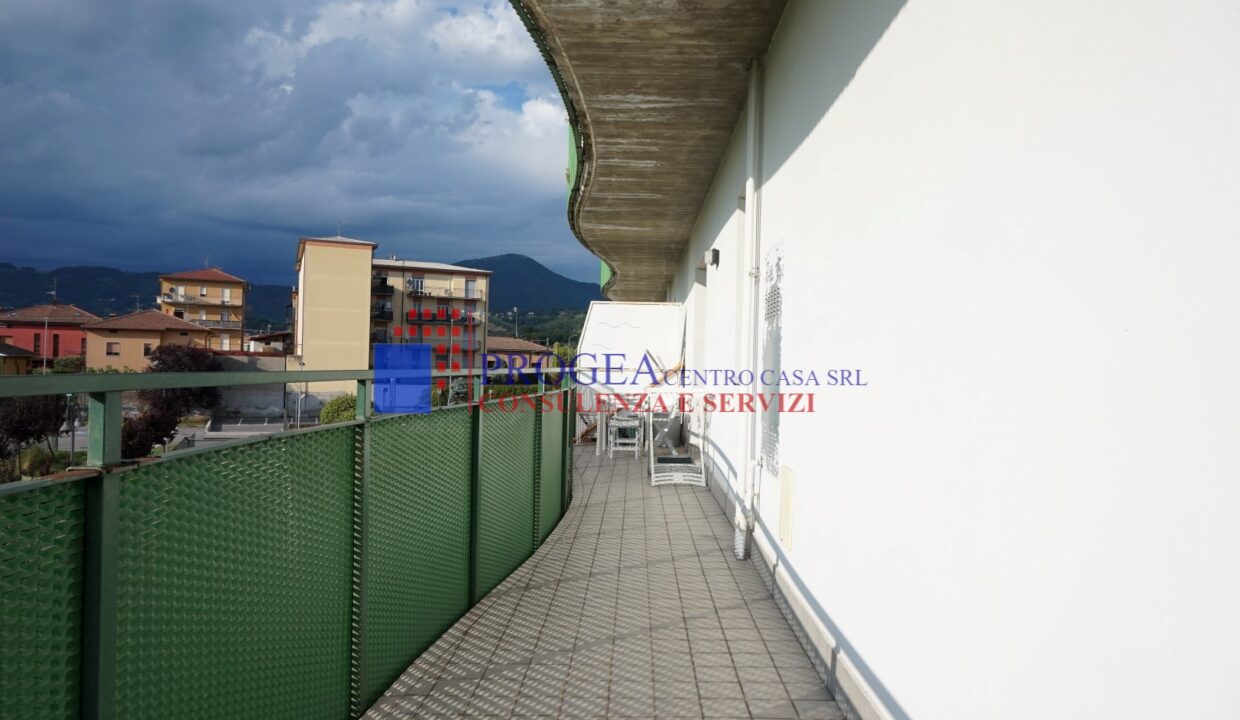 bilocale-arredato-in-affitto-ad-albano-terrazzo-2