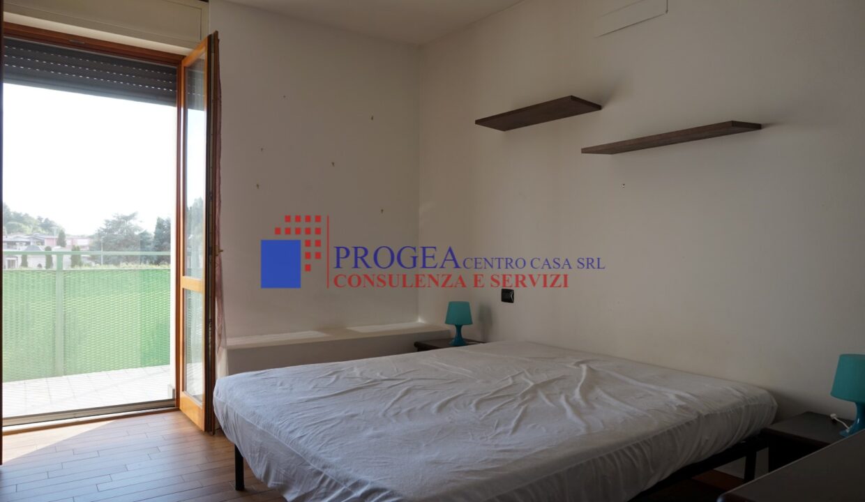 bilocale-arredato-in-affitto-ad-albano-camera