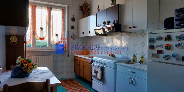 casa-indipendente-in-vendita-a-berbenno-cucina-2