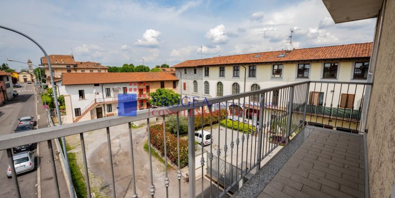 appartamento-su-2-livelli-in-vendita-a-Dalmine-Mariano-terrazzo