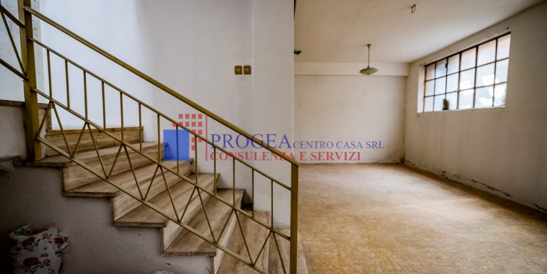 appartamento-su-2-livelli-in-vendita-a-Dalmine-Mariano-cantina