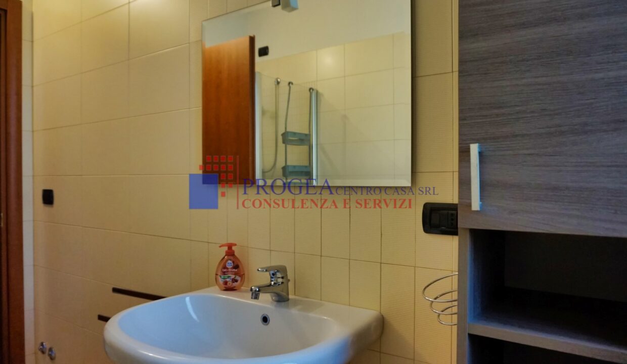 bilocale-arredato-in-affitto-a-dalmine-zona-centrale-2-bagno-2