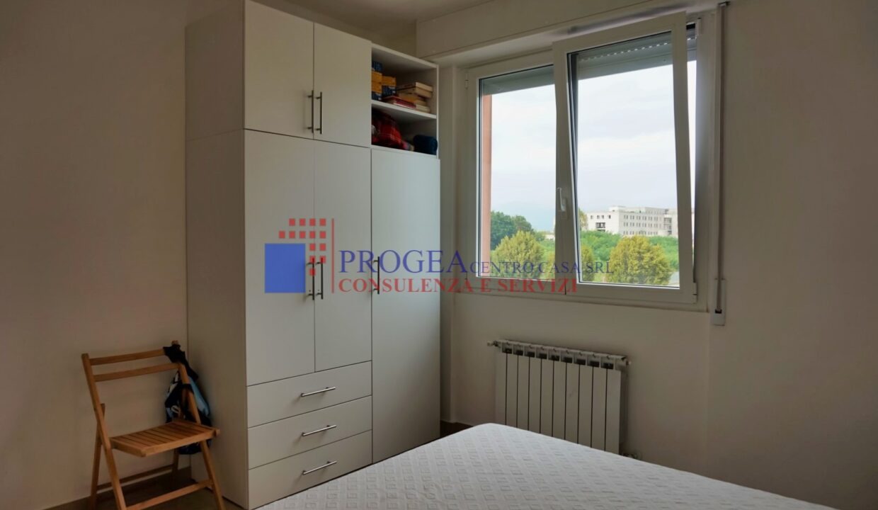 appartamento-bilocale-arredato-in-affitto-azzano-san-paolo-camera-4