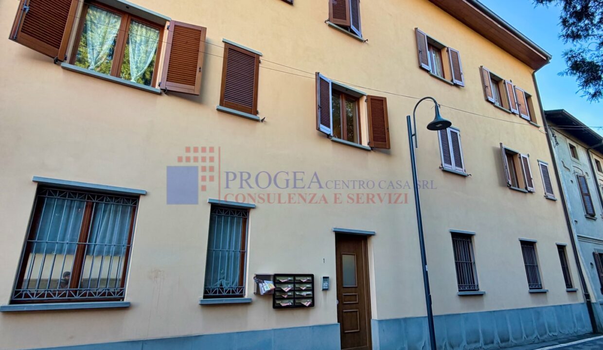 trilocale-arredato-in-affitto-albano-santalessandro