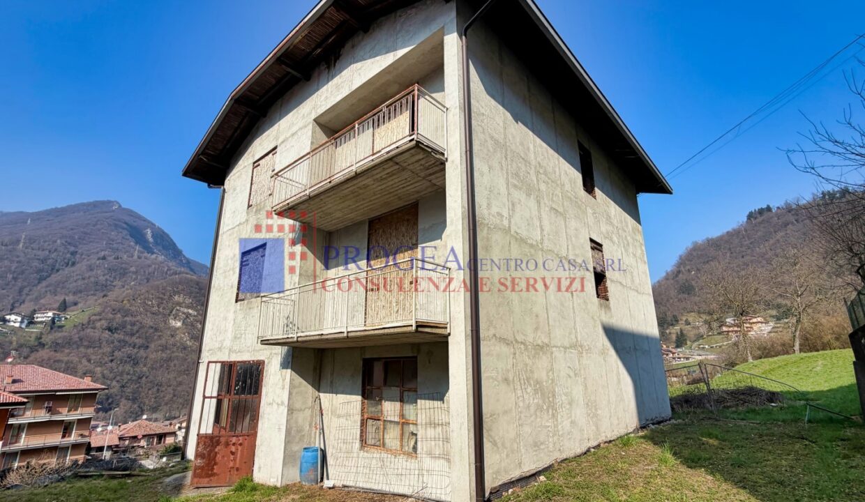 edificio-in-vendita-a-sedrina