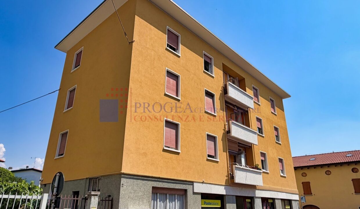 appartamento-trilocale-arredato-in-affitto-a-bergamo-2